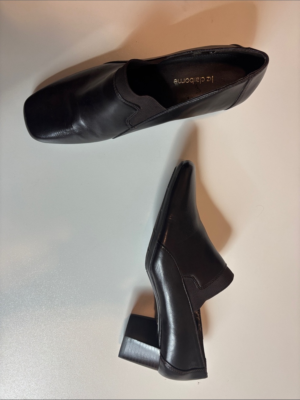 Liz Claiborne Logan brown leather heels size 8